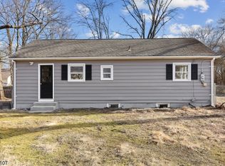 22 Northwestern Trl, Hopatcong, NJ 07843