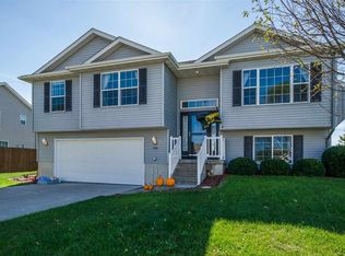 1290 Doe Run Dr, North Liberty, IA 52317