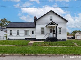 1465 Barclay St, Muskegon, MI 49441