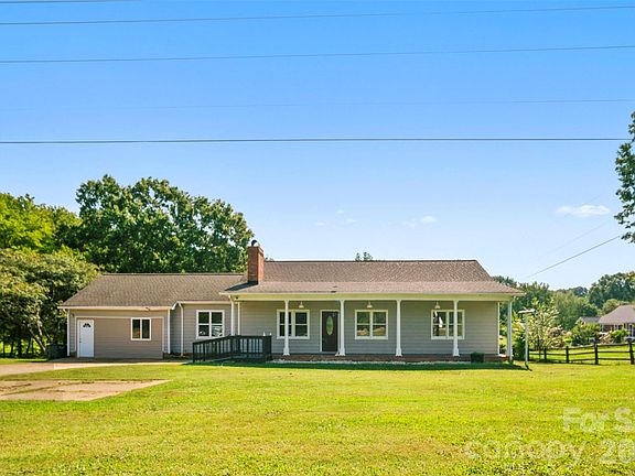 2nd image of 3014 Morgan Mill Rd
