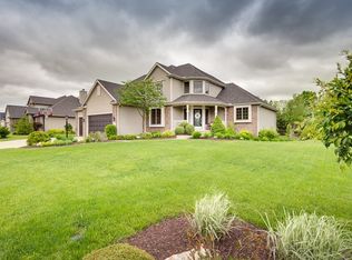 102 Creekside Ct W, Huntertown, IN 46748