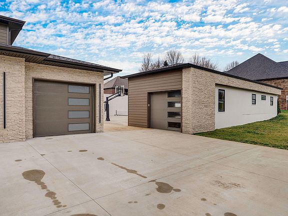 4th image of 4744 Pine Haven Road