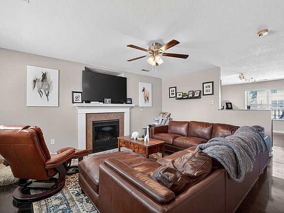 4th image of 3321 Maple Dr SW