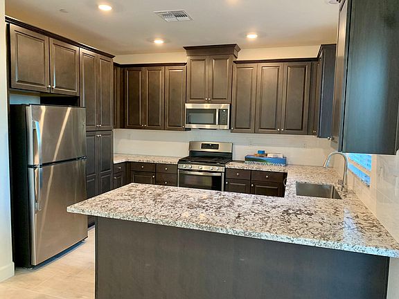 4th image of 1104 Silverwire St