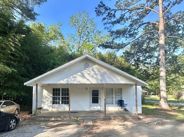 501 S Cherry St, Mc Cormick, SC 29835