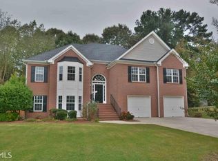 1305 Fountain Cove Ln, Lawrenceville, GA 30043