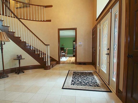 4th image of 4102 Brentwood Dr