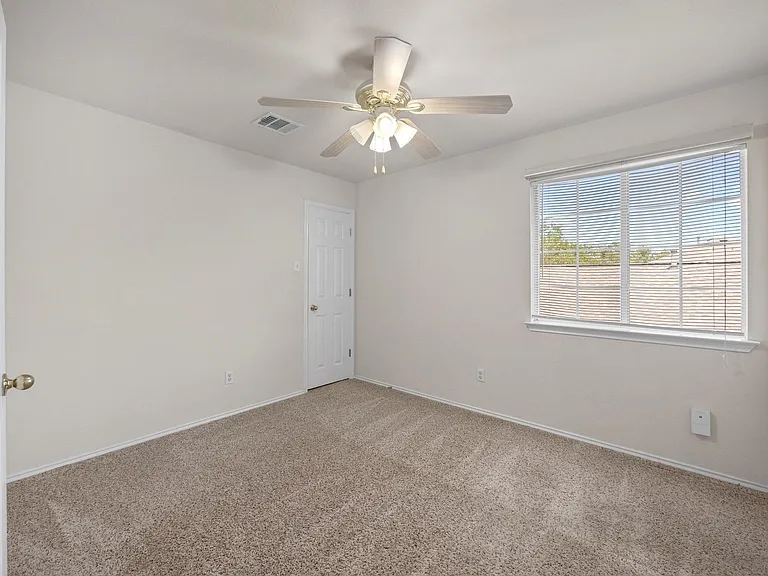 9400 Billingham Trl — Photo 24