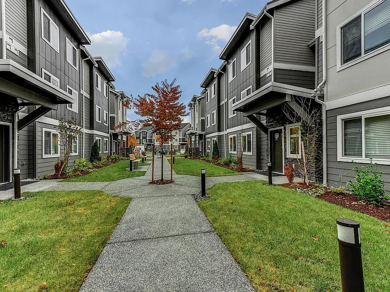 Silver Creek Apartment Homes — Photo 28