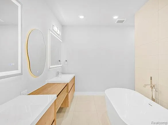 953 Smart Town Dr — Photo 8