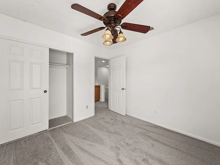 812 Mahogany St — Photo 32