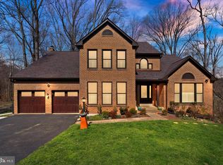 312 Battersea Ln, Fort Washington, MD 20744