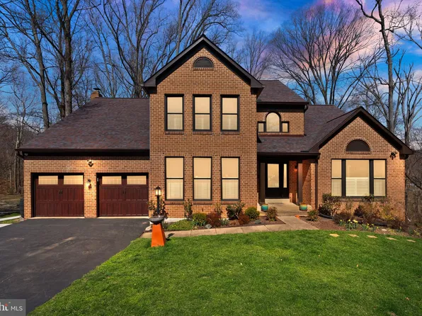 312 Battersea Ln, Fort Washington, MD 20744