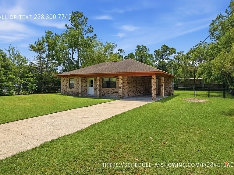 815 Amar St — Photo 15