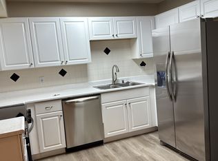 32450 Candlewood Dr #17, Cathedral City, CA 92234