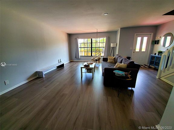 4th image of 9469 NW 39th Pl #9469