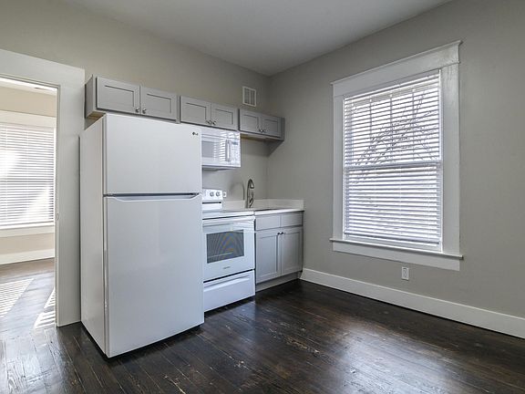 5th image of 4-4602 E Side Ave #4