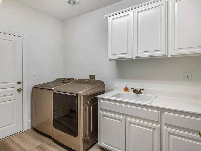 5003 Nortonville Ct — Photo 33