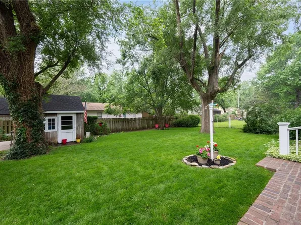 4423 S Lane St, Olathe, KS 66061