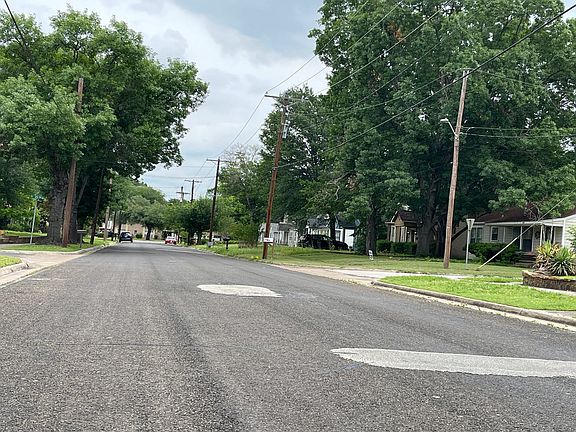 5th image of 1601 Elmwood Ave