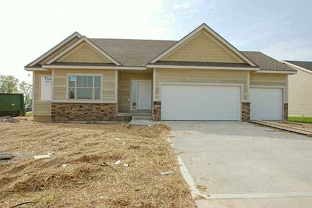 1st image of 429 S Houston Dr