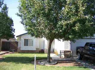 840 Pasteur St, Hanford, CA 93230
