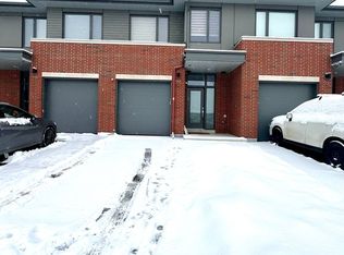 316 Wigwas St, Ottawa, ON K1K5A1