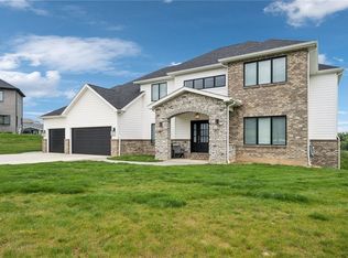 7516 Alvina Ct, Irwin, PA 15642