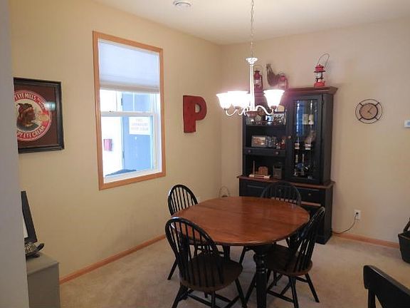 5th image of 1648 White Pine Way