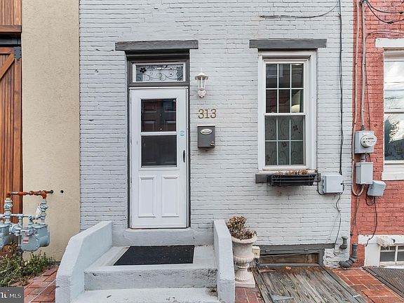 2nd image of 313 S River St