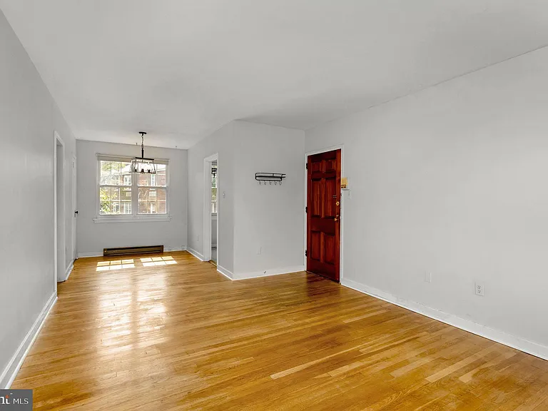 3201 Commonwealth Ave #B — Photo 8