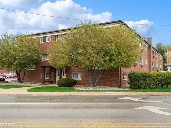 2521 Thatcher Ave APT 2H, River Grove, IL 60171