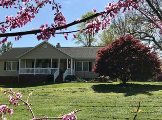 142 Heartwood Ln, Mount Airy, NC 27030