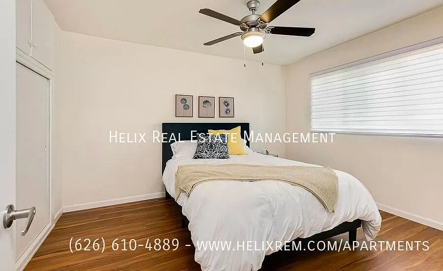1-Bed/1-Bath With Ac & In-Unit Laundry! One Month Free! — Photo 3