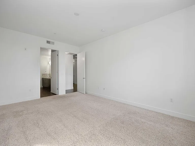 The Vivere Lofts — Photo 34