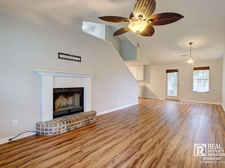 140 Evergreen Magnolia Ave — Photo 2