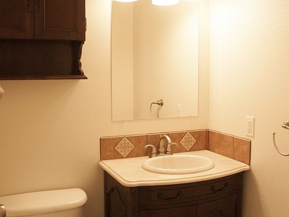 3rd image of 3713 Rosewood St
