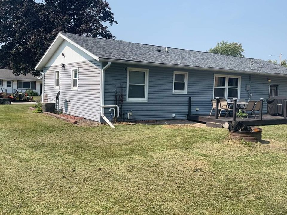 921 2nd Ave SW, Oelwein, IA 50662 MLS 20224387 Zillow