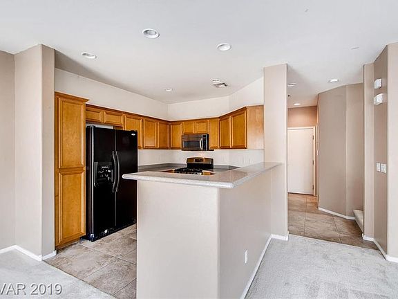 5th image of 1015 Sunny Acres Ave