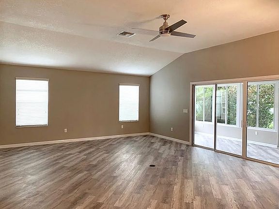 4th image of 9234 SE 171st Cooper Loop