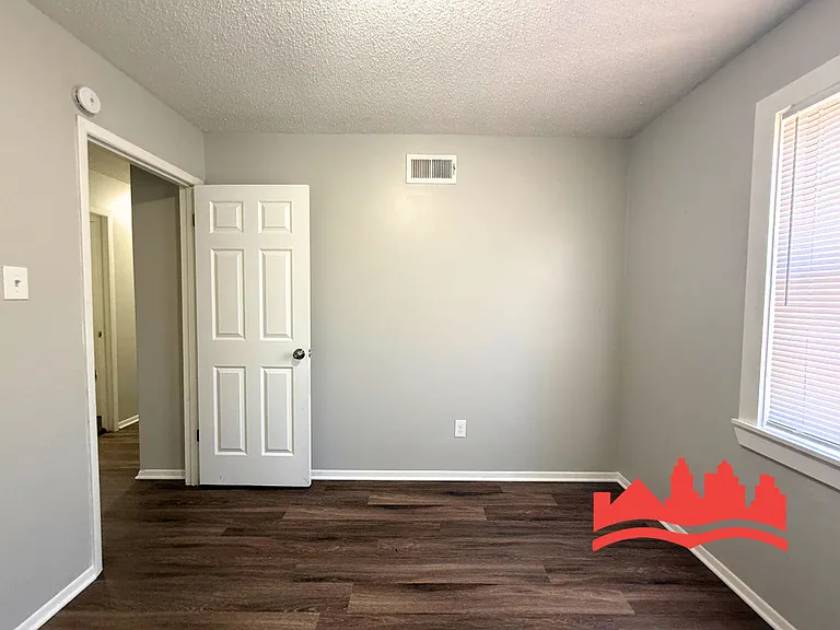 5286 Broken Oak Dr — Photo 12