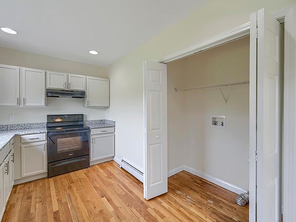 5th image of 1-162 Quaker St #1