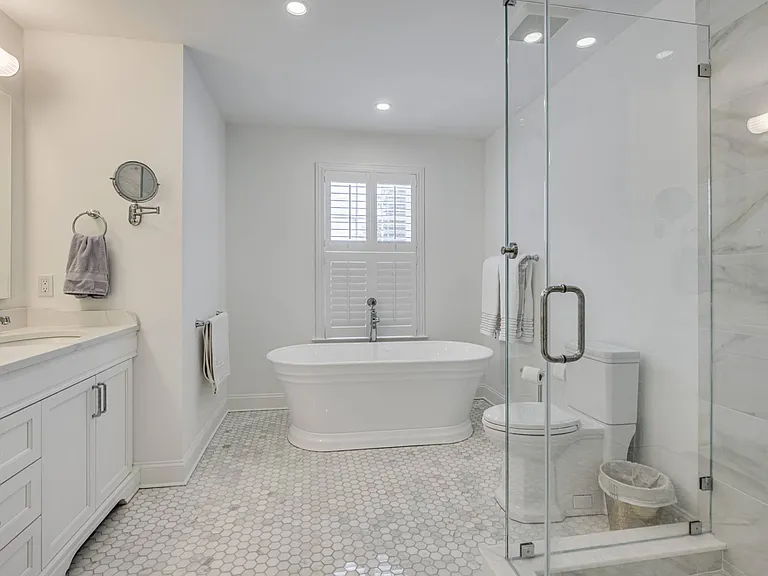 25 Oldfield Rd — Photo 11