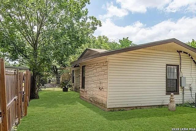 351 Altgelt Ave — Photo 13