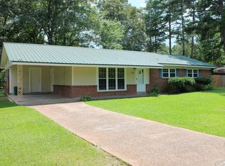 201 Dogwood Dr, Louisville, MS 39339