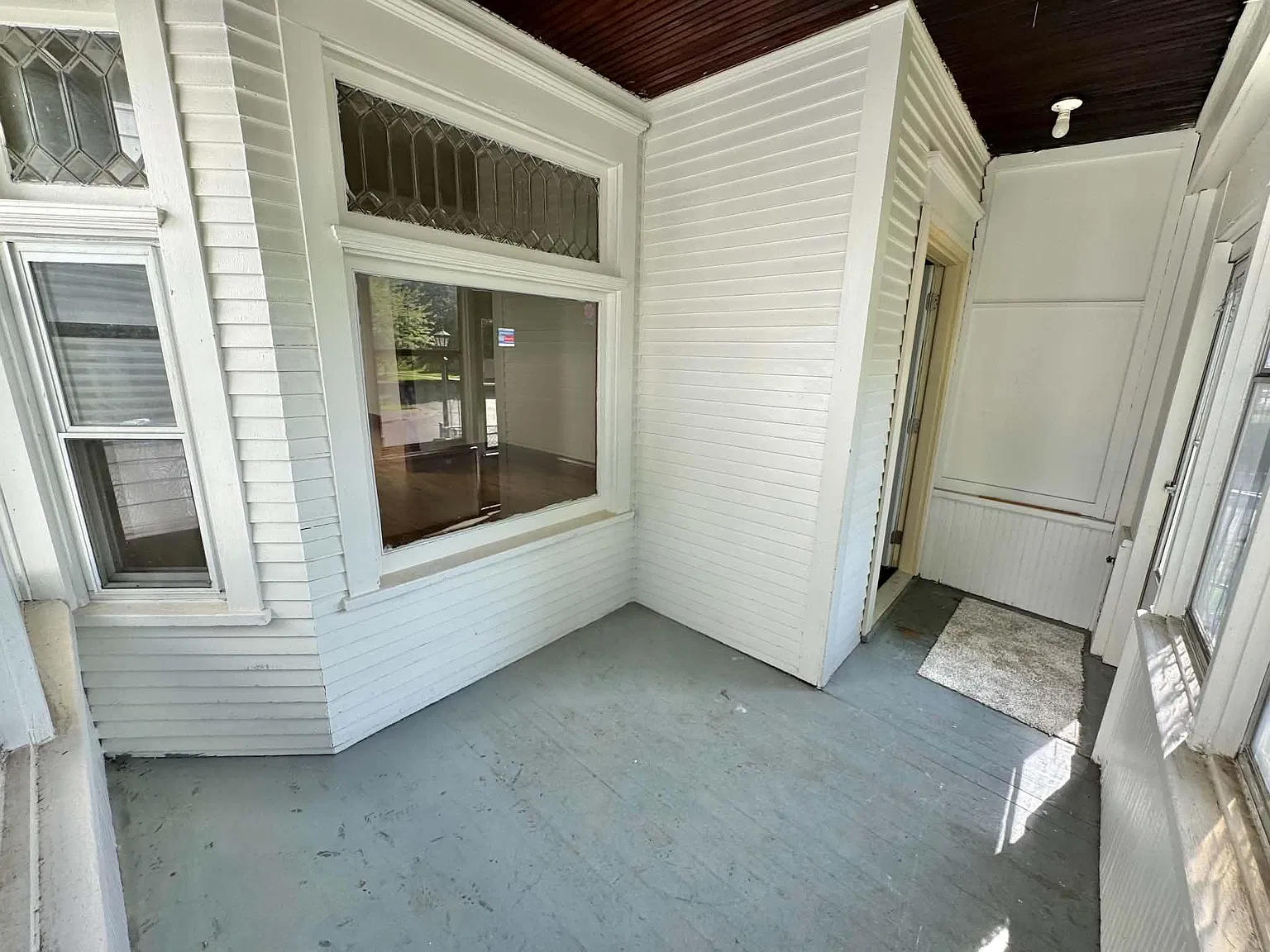 3 bed, 2.0 bath, 1264 sqft, $2,000 — Photo 3