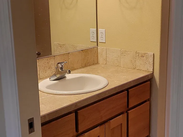 539 SE Oak Grove Ave — Photo 13