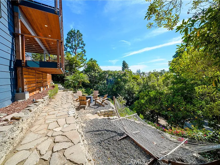 843 La Vista Dr — Photo 31