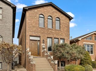418 W 37th Pl, Chicago, IL 60609