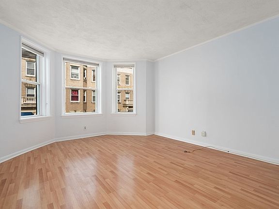 3rd image of 84 Gordon St APT 301